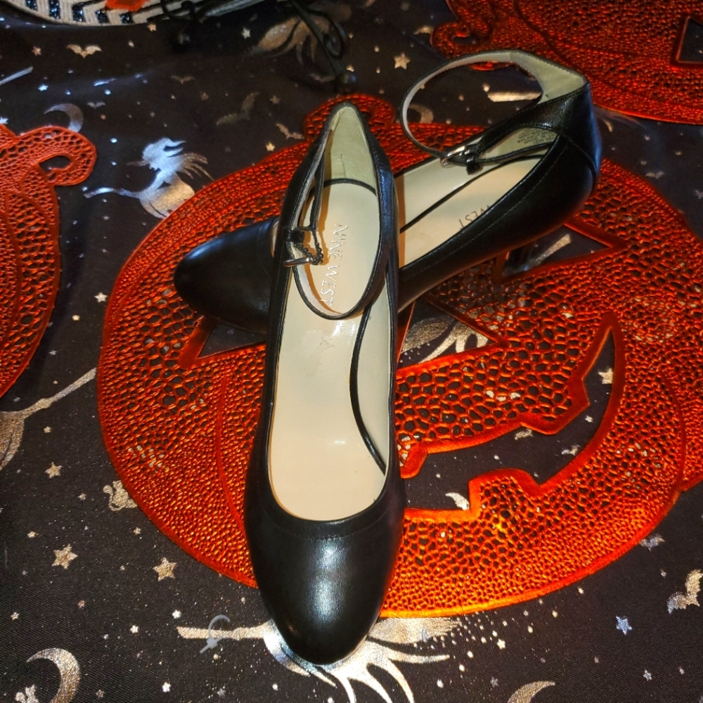 NINE WEST Black Leather Ankle Strap Heels Pumps 6M